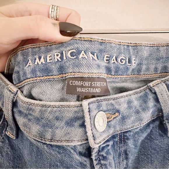 American Eagle Mom Straight Leg Jean Comfort Waistband Stretch Denim Jeans - Picture 3 of 7